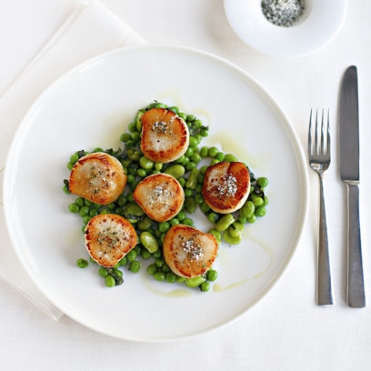 Gordon Ramsay seared scallops with minted peas and beans