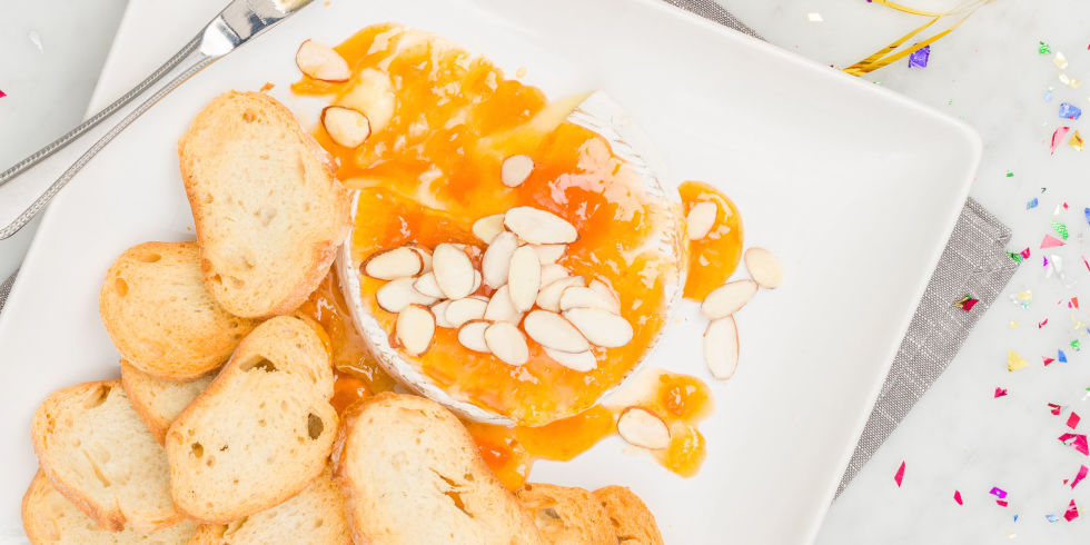 baked brie almonds apricots