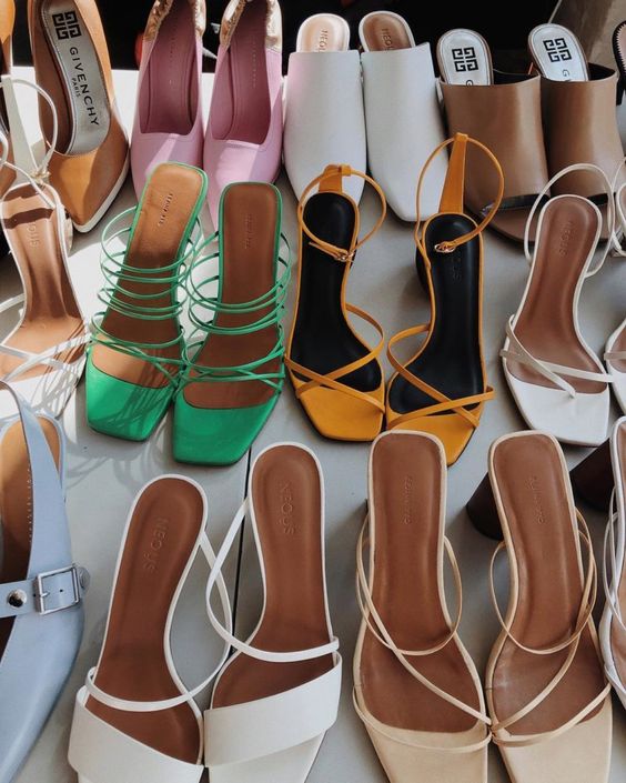 strappy sandals trend