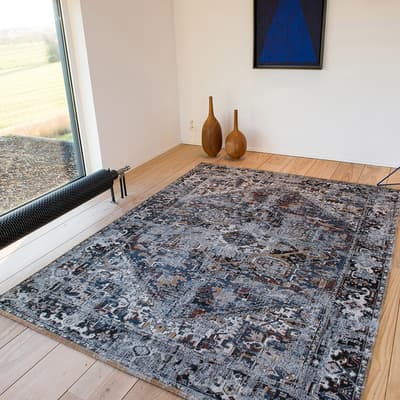 Antiquarian Heriz Antique Divan Blue Rug 140x200cm