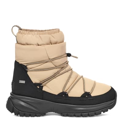 Women's Sawdust Yose Puffer Lace Ankle Boots