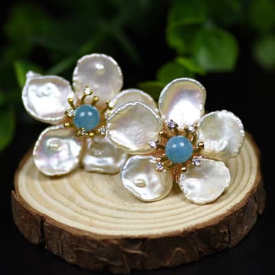 White Morning Flower Earrings