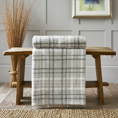 Snuggle Touch Tartan Throw 140x180cm, Silver