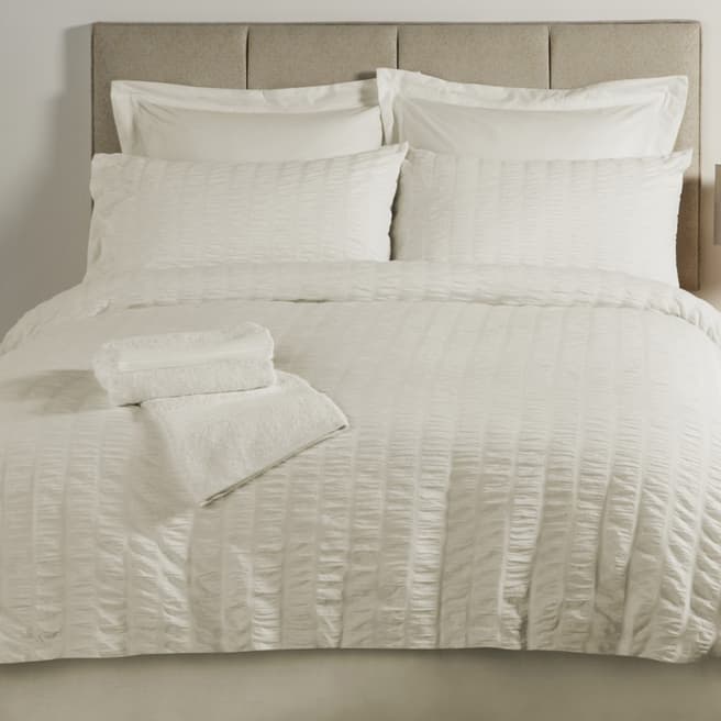 The Pure Linen Company Ivory Superking Seersucker Duvet Cover Set