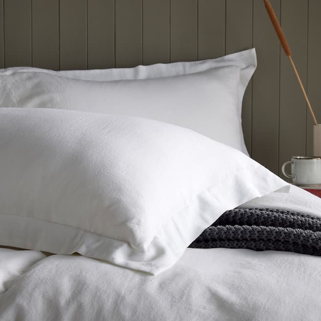 Hotel Living Linen Blend Pair of Oxford Pillowcases, White