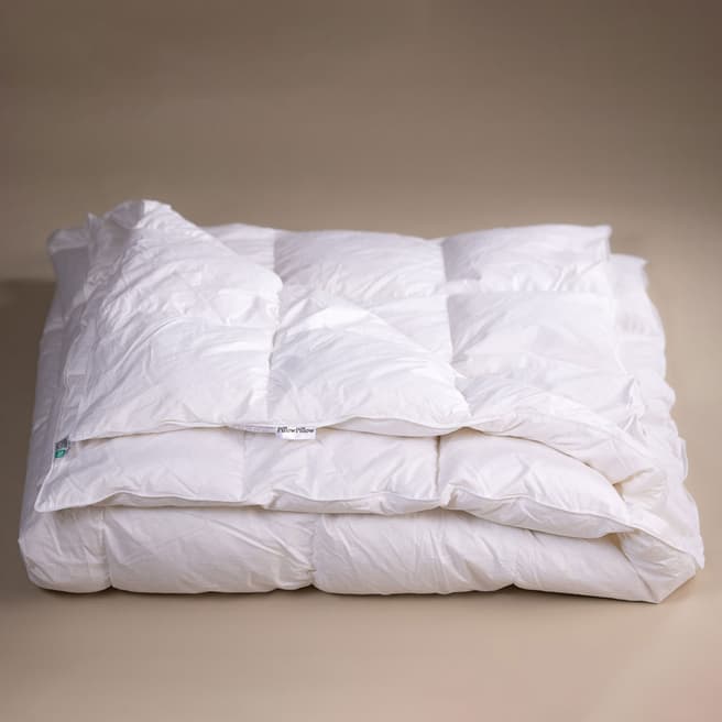 PillowPillow 4.5 Tog Summer Goose Feather & Down Single Duvet