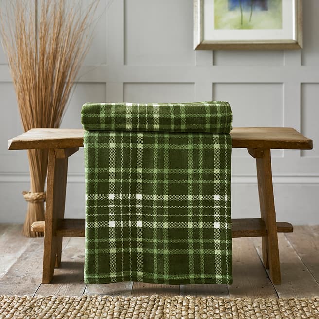 Deyongs Snuggle Touch Tartan Throw 140x180cm, Olive