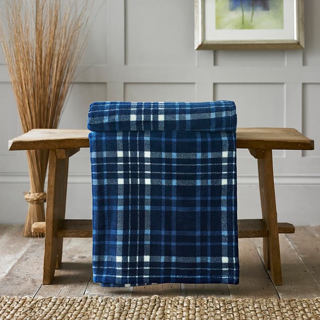 Deyongs Snuggle Touch Tartan Throw 140x180cm, Midnight